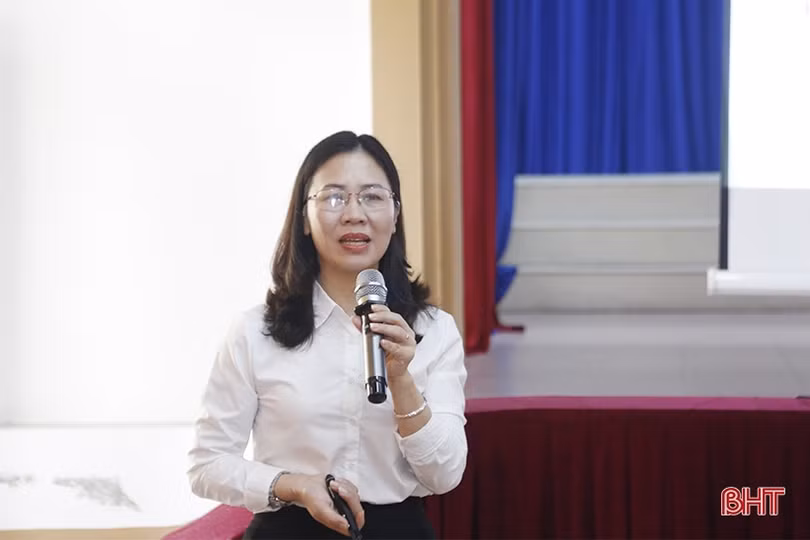 Nâng cao kiến thức về chuyển đổi số cho cán bộ HTX ở Can Lộc