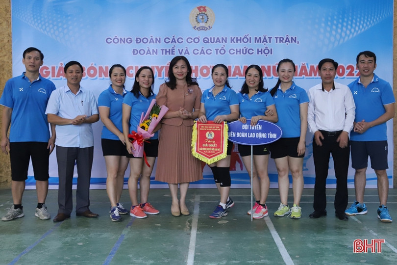 Liên đoàn Lao động tỉnh vô địch giải bóng chuyền hơi khối mặt trận, đoàn thể 