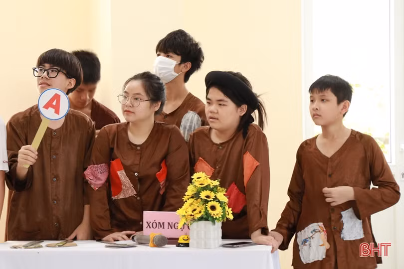 Học sinh iSchool Hà Tĩnh hào hứng trải nghiệm “Hình ảnh người nông dân trong Văn học Việt Nam”