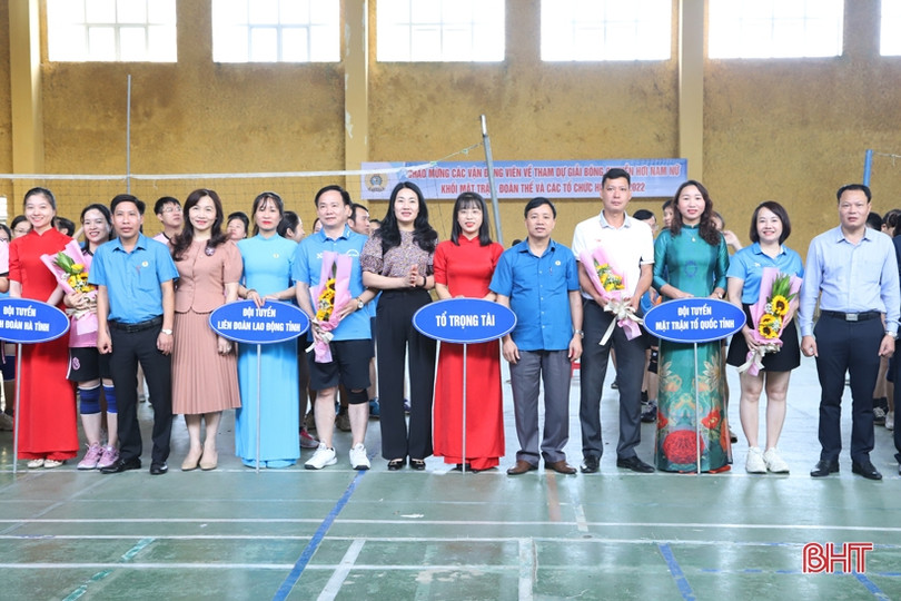 Liên đoàn Lao động tỉnh vô địch giải bóng chuyền hơi khối mặt trận, đoàn thể 