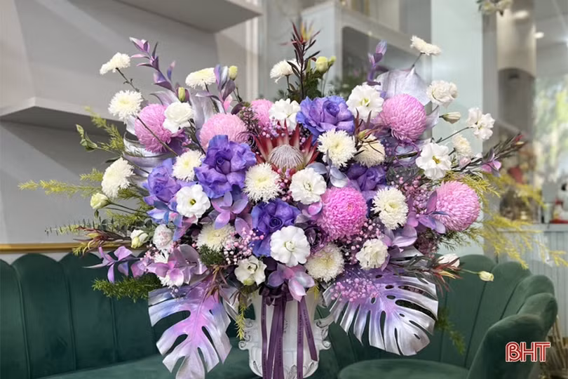 Nhộn nhịp thị trường hoa tươi, quà tặng dành cho phái đẹp tại Hà Tĩnh