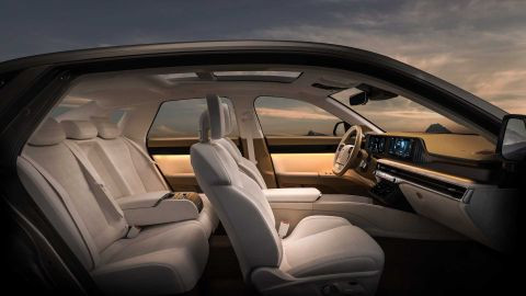 Những hình ảnh thực tế đầu tiên của Hyundai Grandeur 2023