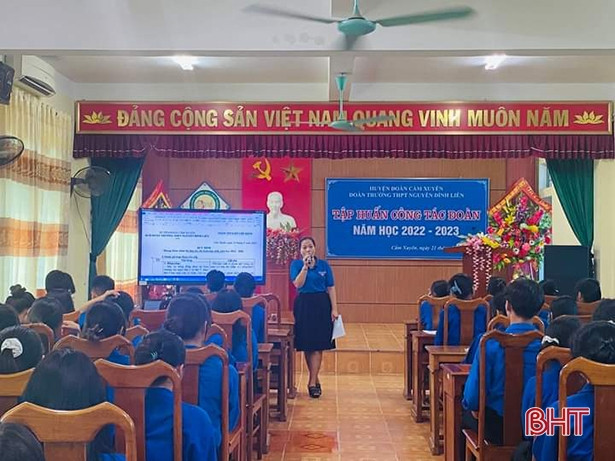 Cô giáo vùng ven biển Hà Tĩnh được vinh danh toàn quốc tại chương trình “Chia sẻ cùng thầy cô”