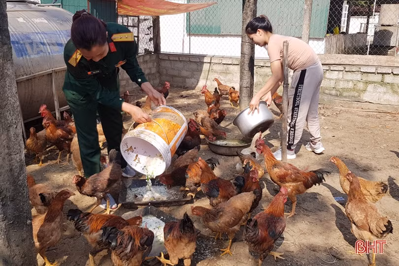 Lan tỏa tấm lòng nhân ái của các nữ quân nhân Hà Tĩnh