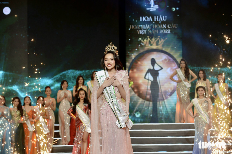 Chỉ một đêm thêm hai tân hoa hậu