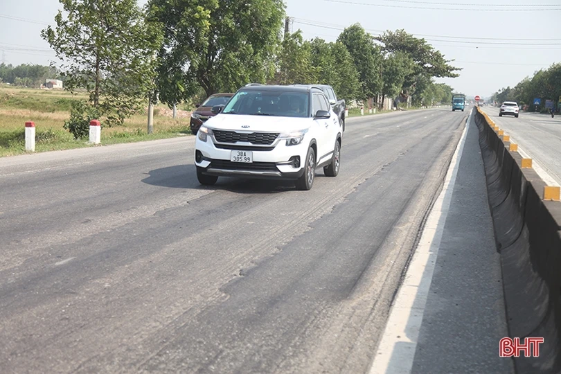 Do đâu việc khắc phục hư hỏng quốc lộ 1 qua Hà Tĩnh chậm trễ?!