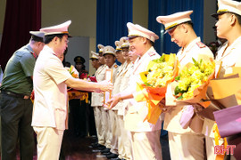 Công an Hà Tĩnh công bố trưởng công an 69 xã, phường mới