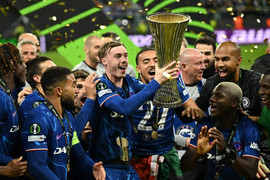 Ngược dòng ngoạn mục, Chelsea đi vào lịch sử