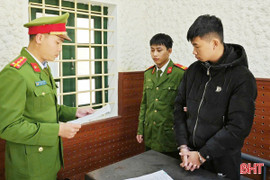 Bắt đối tượng dùng Facebook ảo, lừa bán xe máy chiếm đoạt tài sản