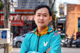Tài xế Xanh SM Bike trúng ô tô VinFast VF 3: “Cứ làm việc có tâm, điều tuyệt vời sẽ tới”