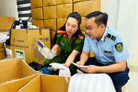 Một dược sĩ sản xuất hơn 100 tấn thực phẩm chức năng, thiết bị y tế giả
