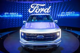 Ford thừa nhận sai lầm khi quá tin tưởng AI