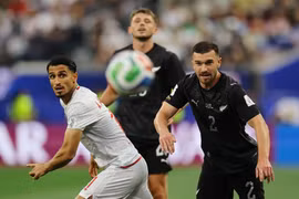 Iran vs New Zealand: Rượt đuổi nghẹt thở, điểm số khó khăn