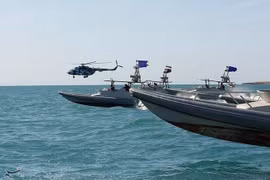 Iran nêu lý do đóng trở lại eo biển Hormuz