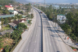 Quốc lộ 1 qua Hà Tĩnh xuống cấp, Khu Quản lý đường bộ II yêu cầu khẩn trương bảo hành