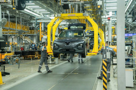 Nhà máy ô tô Vinfast Hà Tĩnh tuyển dụng 1.000 công nhân