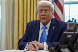 Ông Trump ký sắc lệnh cấm nhập cảnh với công dân 12 nước
