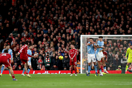 Loại bóng mới làm tăng siêu phẩm ở Ngoại hạng Anh?