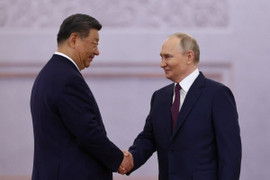 Tổng thống Putin đón Chủ tịch Tập Cận Bình, bàn về ổn định chiến lược toàn cầu