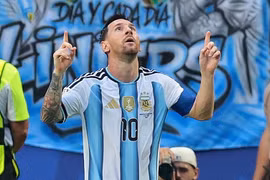Argentina chật vật hạ Cape Verde trong trận đấu 5 bàn thắng