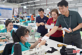 Một doanh nghiệp ở Hà Tĩnh chi hơn nửa tỷ đồng hỗ trợ tiền xăng xe cho công nhân