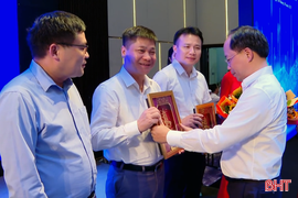 Hà Tĩnh đồng hành cùng doanh nghiệp vượt khó, phát triển bền vững