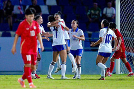 Hạ gục nữ Thái Lan, Philippines đá chung kết với tuyển nữ Việt Nam