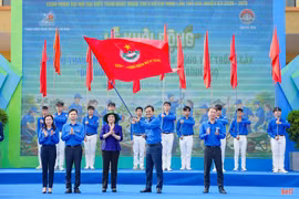 Thắp lửa khát vọng, kiến tạo tương lai