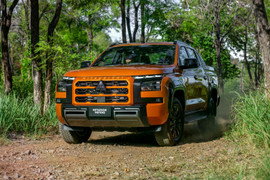 Xe bán tải sẽ 'đắt đỏ' thế nào nếu là ôtô con?