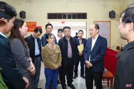 Tạo điều kiện thuận lợi nhất để cử tri thực hiện quyền, nghĩa vụ công dân