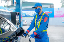 Giá xăng, dầu cùng tăng