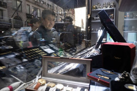Cơn sốt vàng tại khu phố kim hoàn lớn nhất New York