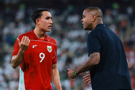 Indonesia sa thải HLV Kluivert