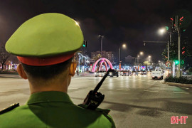 Công an các địa phương đồng loạt ra quân bảo đảm an ninh đêm giao thừa