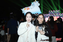 Live: Hà Tĩnh trước thời khắc giao thừa, đếm ngược chờ pháo hoa