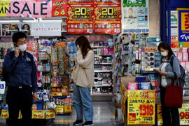 Kinh tế Nhật Bản lần đầu tăng trưởng âm trong 6 quý