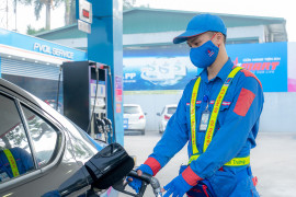 Giá xăng, dầu cùng tăng