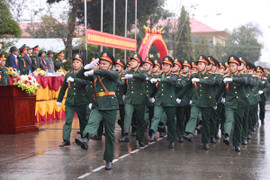 Sĩ quan, quân nhân chuyên nghiệp hoàn thành xuất sắc nhiệm vụ được thưởng 8 lần mức lương cơ sở