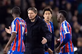 Crystal Palace vùi dập Fiorentina 3-0: Sự thống trị tuyệt đối của Đại bàng tại Conference League