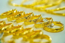 Giá vàng hôm nay 13/7: Trong nước, quốc tế đều tăng mạnh!