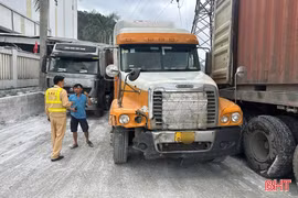 Bắt tài xế container gây tai nạn chết người rồi bỏ trốn trong đêm