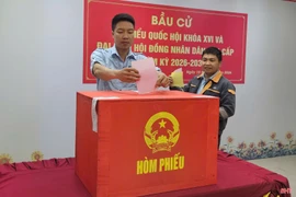 Đến trưa nay, 91,31% cử tri Hà Tĩnh đã tham gia bỏ phiếu