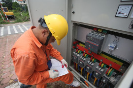 Giá bán lẻ điện sinh hoạt cao nhất gần 4.000 đồng một kWh
