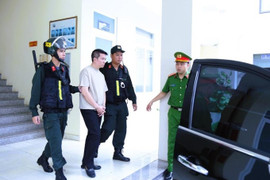 Chồng Đoàn Di Băng bị bắt liên quan đến mỹ phẩm giả 