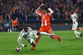 Loạt tranh cãi bao trùm đại chiến Bayern - Real