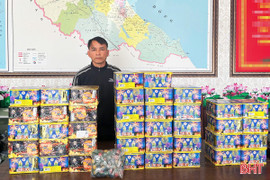 Hà Tĩnh: Bắt đối tượng tàng trữ, mua bán trái phép 70kg pháo nổ