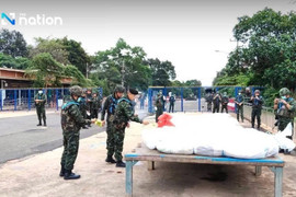 Thái Lan trao trả thi thể 12 binh sĩ Campuchia trước thềm đàm phán