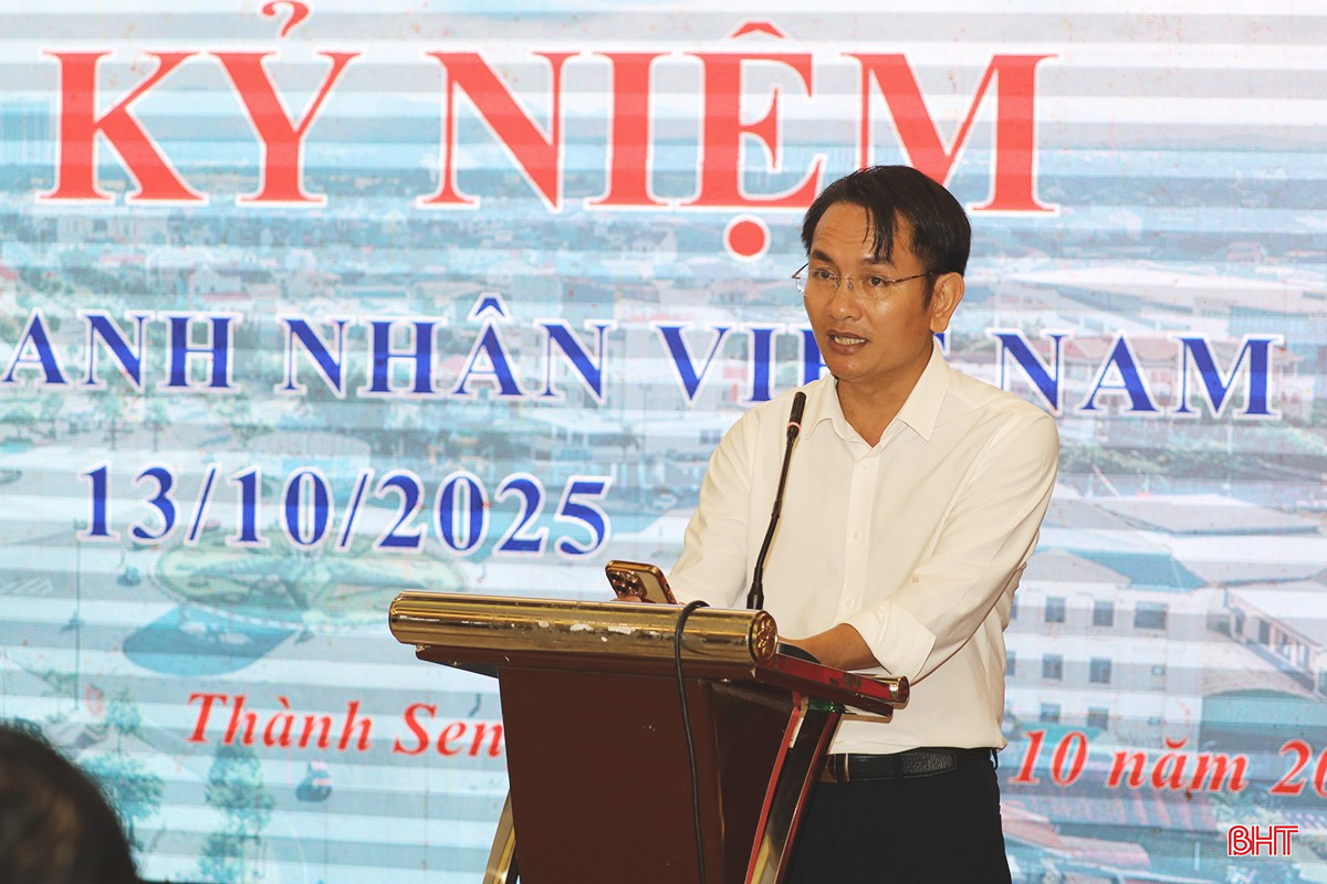 Chủ tịch Hội Doanh nghiệp phường Thành Sen Nguyễn Văn Hiếu phát biểu tại buổi gặp mặt. bqbht_br_img-0081.jpg