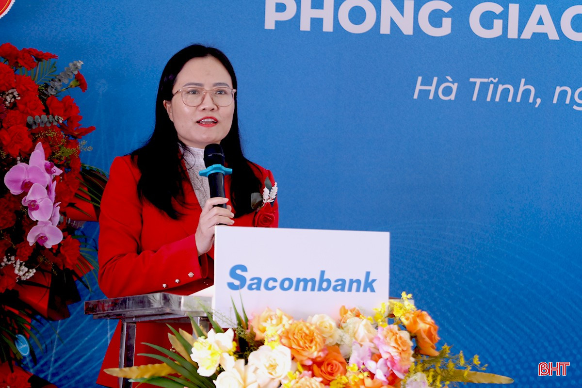 Leaders of Song Tri Ward People's Committee delivered congratulatory speeches at the ceremony. bqbht_br_img-0535.jpg