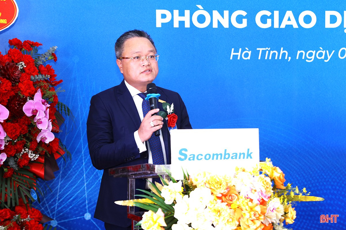 Mr. Tran Danh Viet, Director of Sacombank Northern region, spoke at the ceremony. bqbht_br_img-0494.jpg